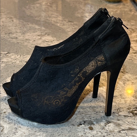 ALDO Aldo Black Lace Peep-Toe Heels Size 7.5M - Picture 5 of 9